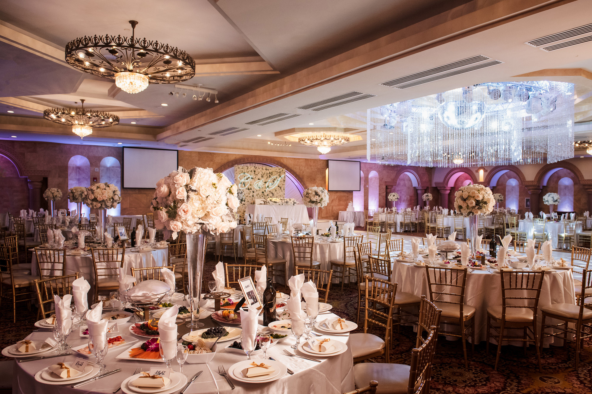 Largest Event Wedding Venue In N Hollywood Ca Le Foyer Ballroom