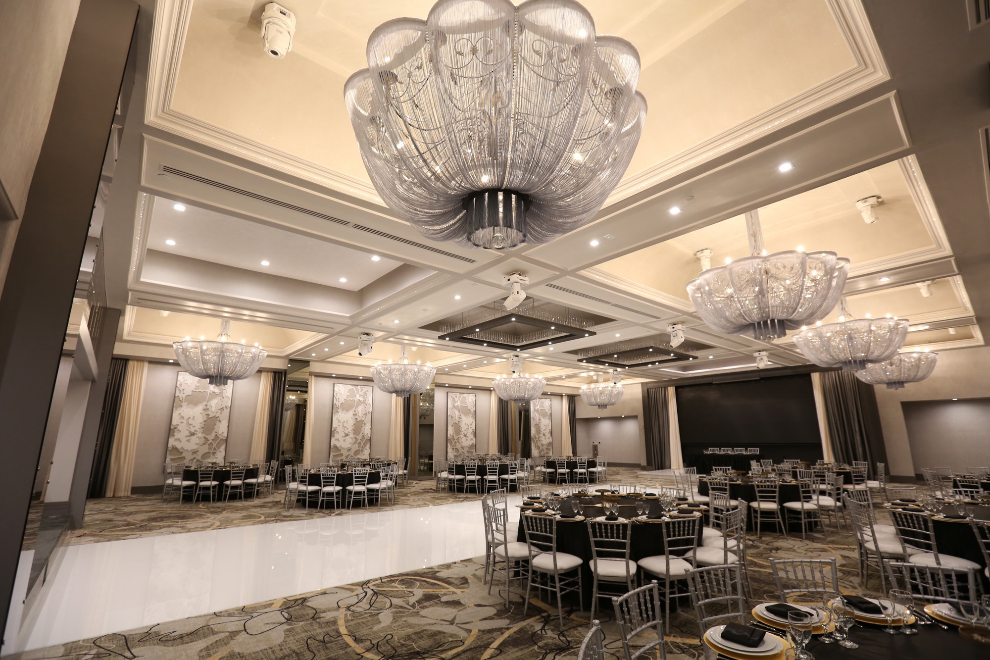 Modern Wedding Venue Legacy Ballroom Labanquets