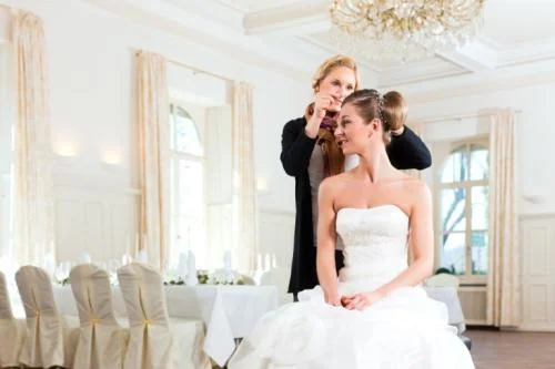 bride-with-hair-stylist